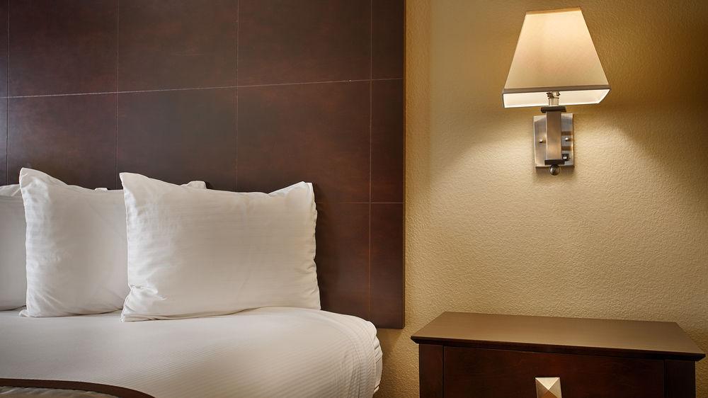 Best Western Plus Vineyard Inn Ливермор Экстерьер фото