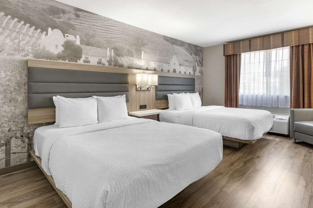 Best Western Plus Vineyard Inn Ливермор Номер фото